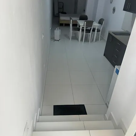 Mane * Golem (Tirana)